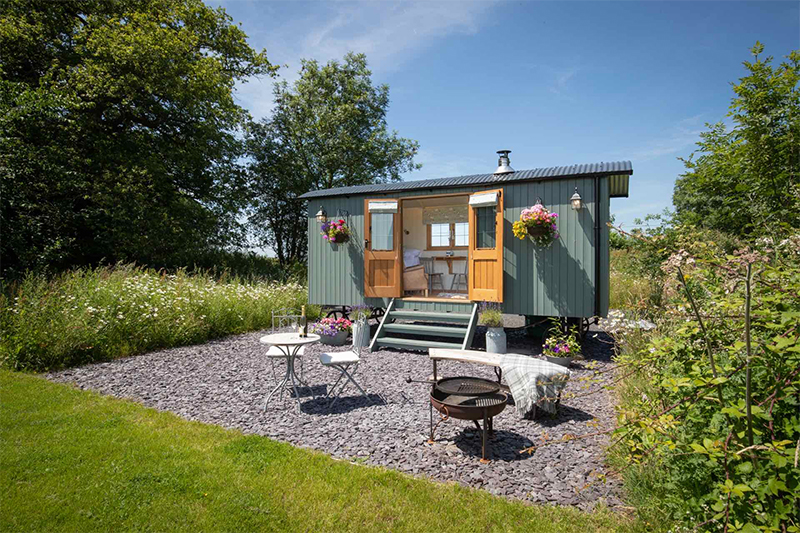 About Cromwell's Hideaway is a luxury shepherd's hut to relax & stay in, We aim to cater to all your needs. Think of a luxury hotel, in a field, in Wales.